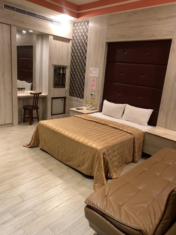 富晴汽車旅館fu Ching Motel Changhua City Bagian luar foto