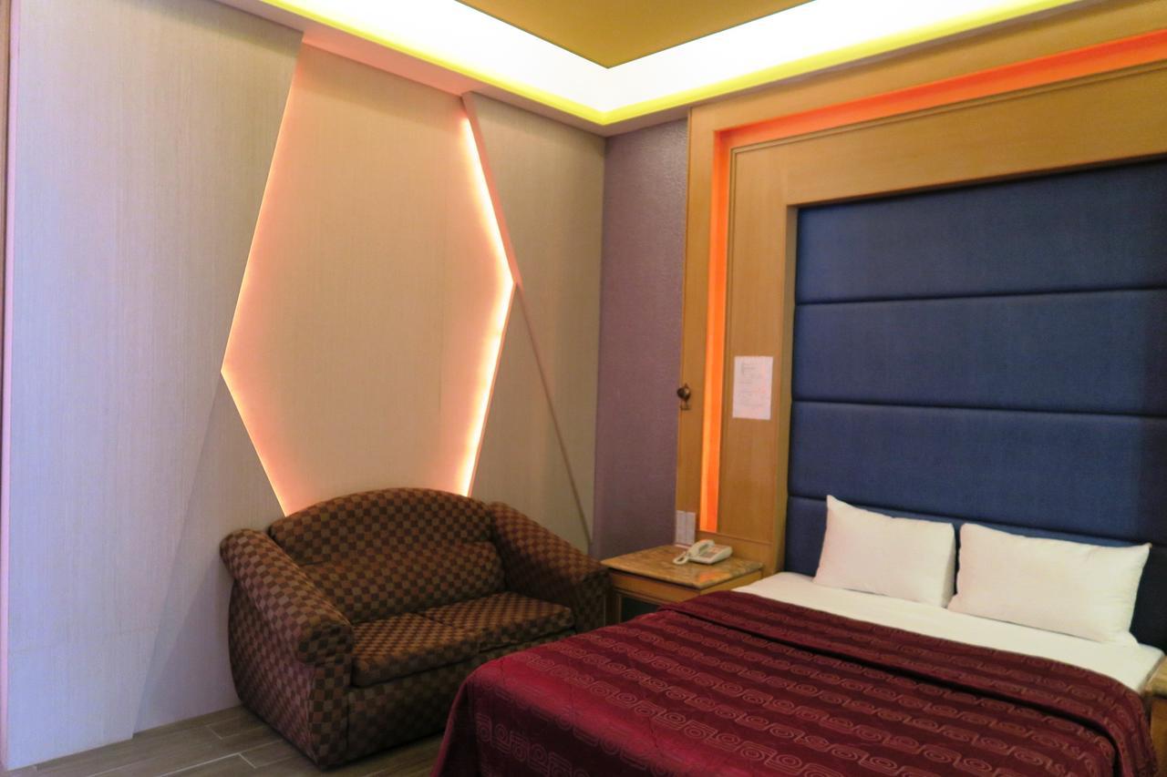 富晴汽車旅館fu Ching Motel Changhua City Bagian luar foto